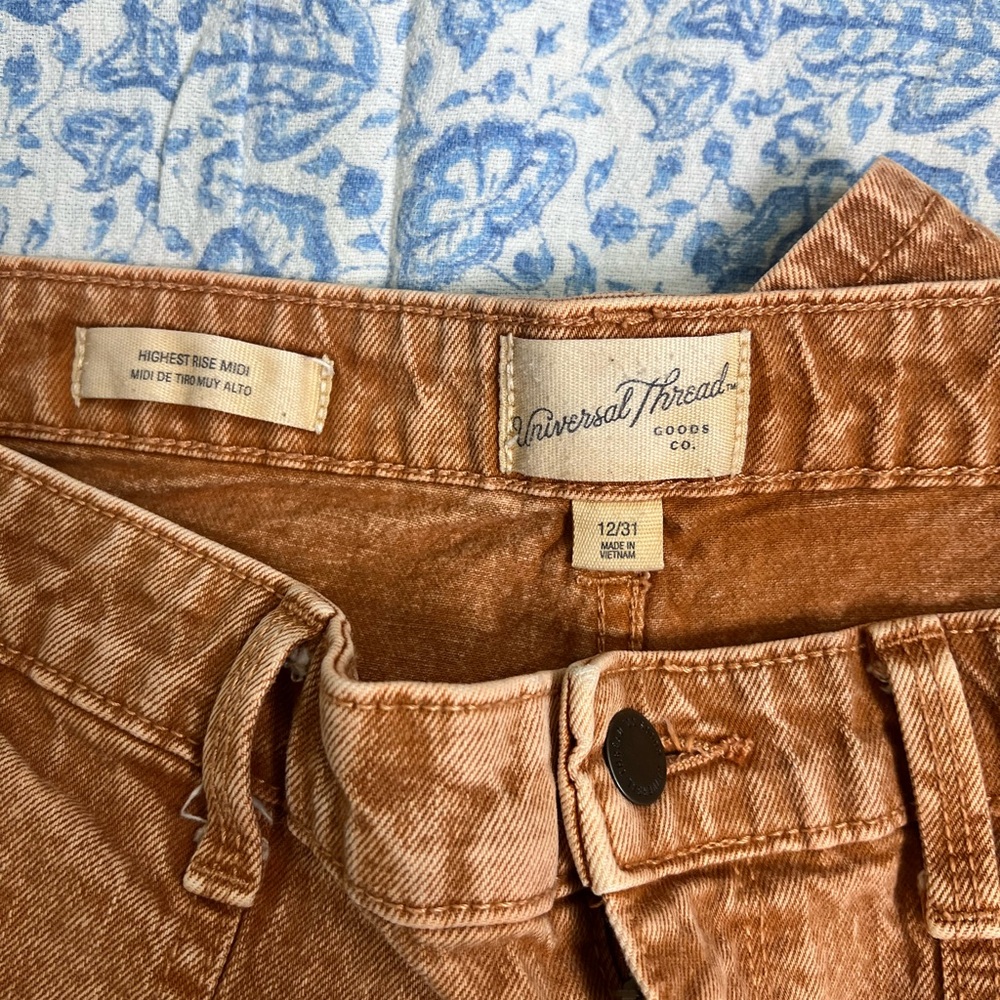 Vintage Style Brown Denim Women Shorts - Picture 4 of 4
